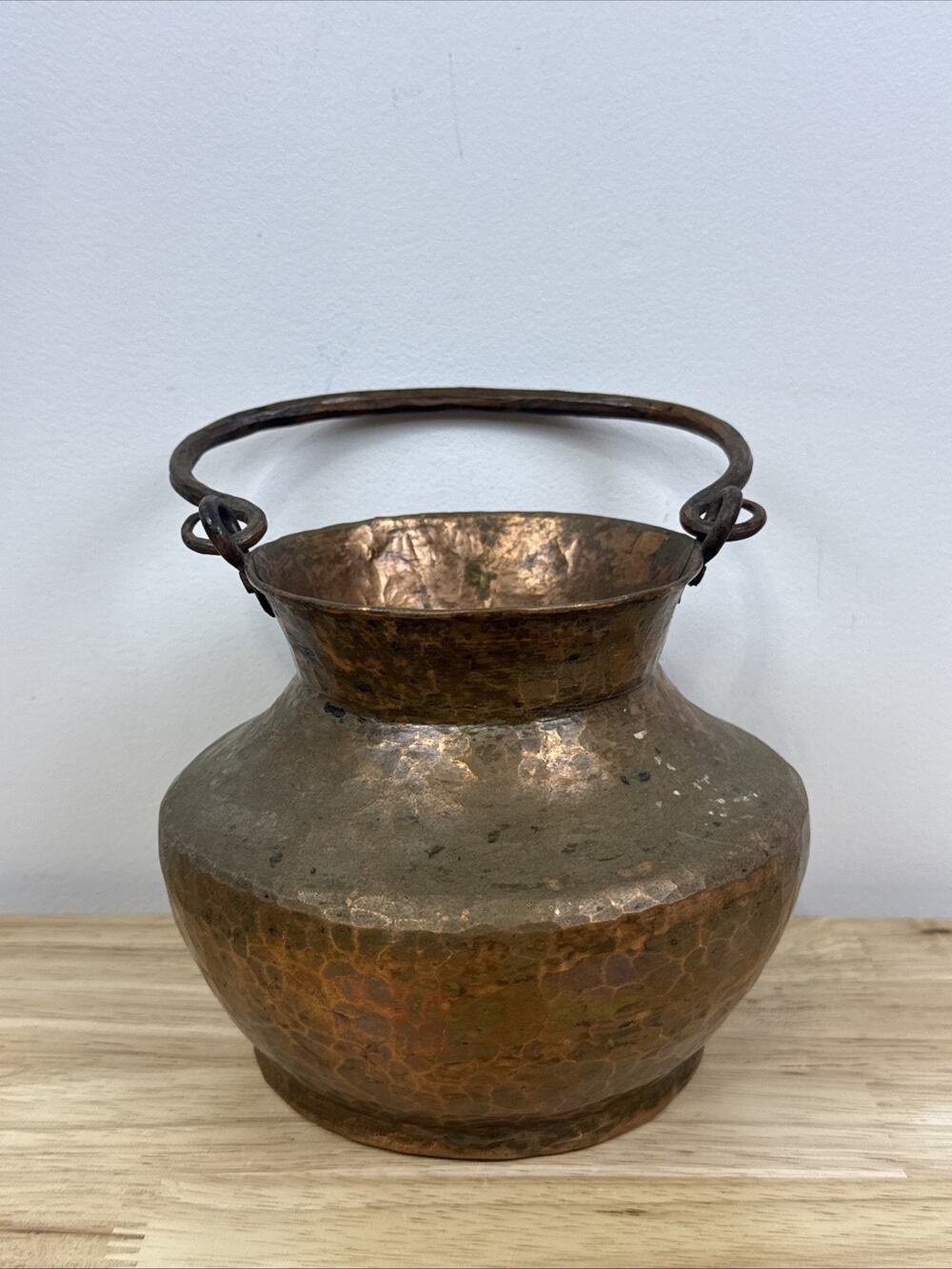 Vintage Hammered Copper Pot Vase with Handle Rustic Farmhouse Decor Planter